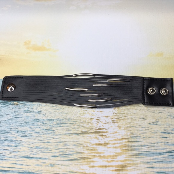 Black Punk Bracelet - Picture 6 of 8